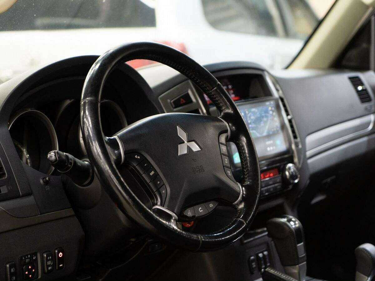 Mitsubishi Pajero, 2014 - фото №4