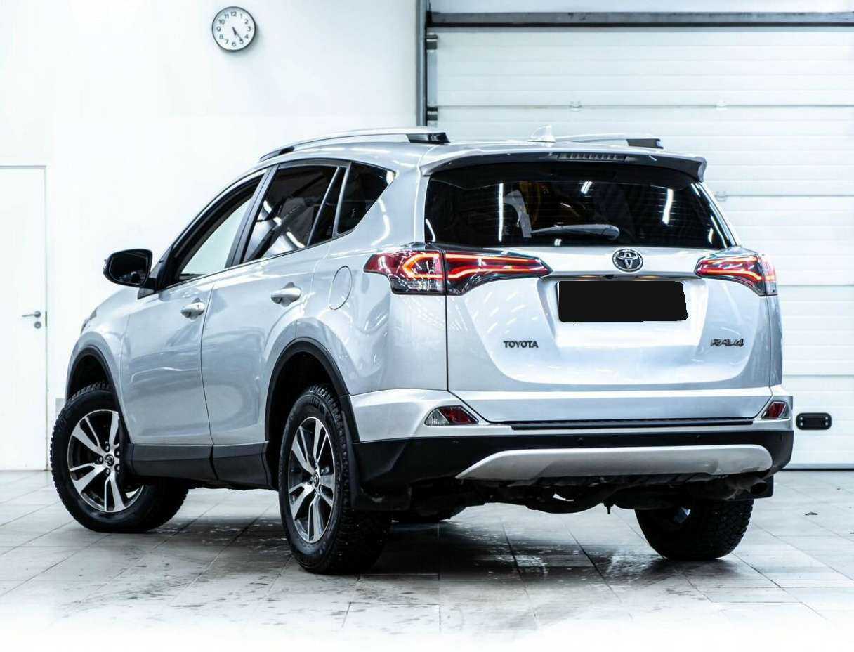 Toyota RAV4, 2016 - фото №4