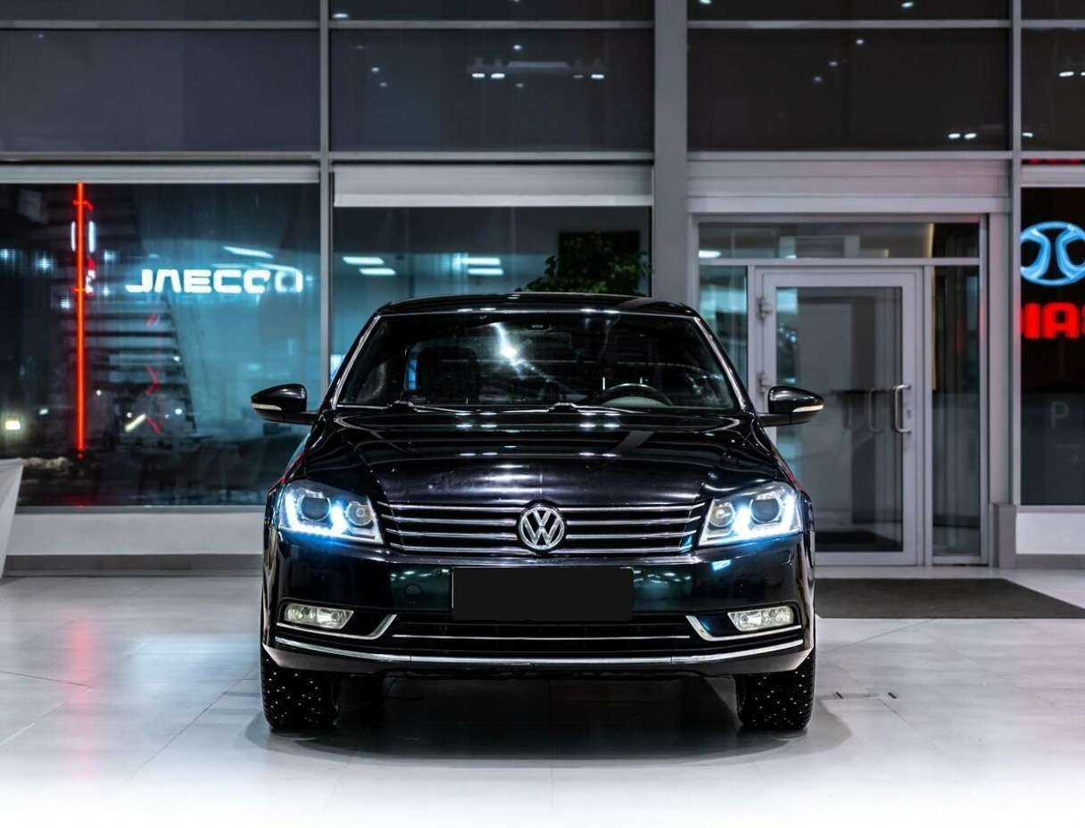 Volkswagen Passat, 2013 - фото №2