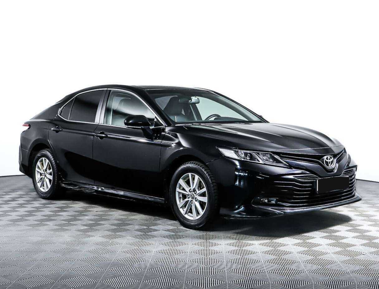 Toyota Camry, 2020 - фото №3