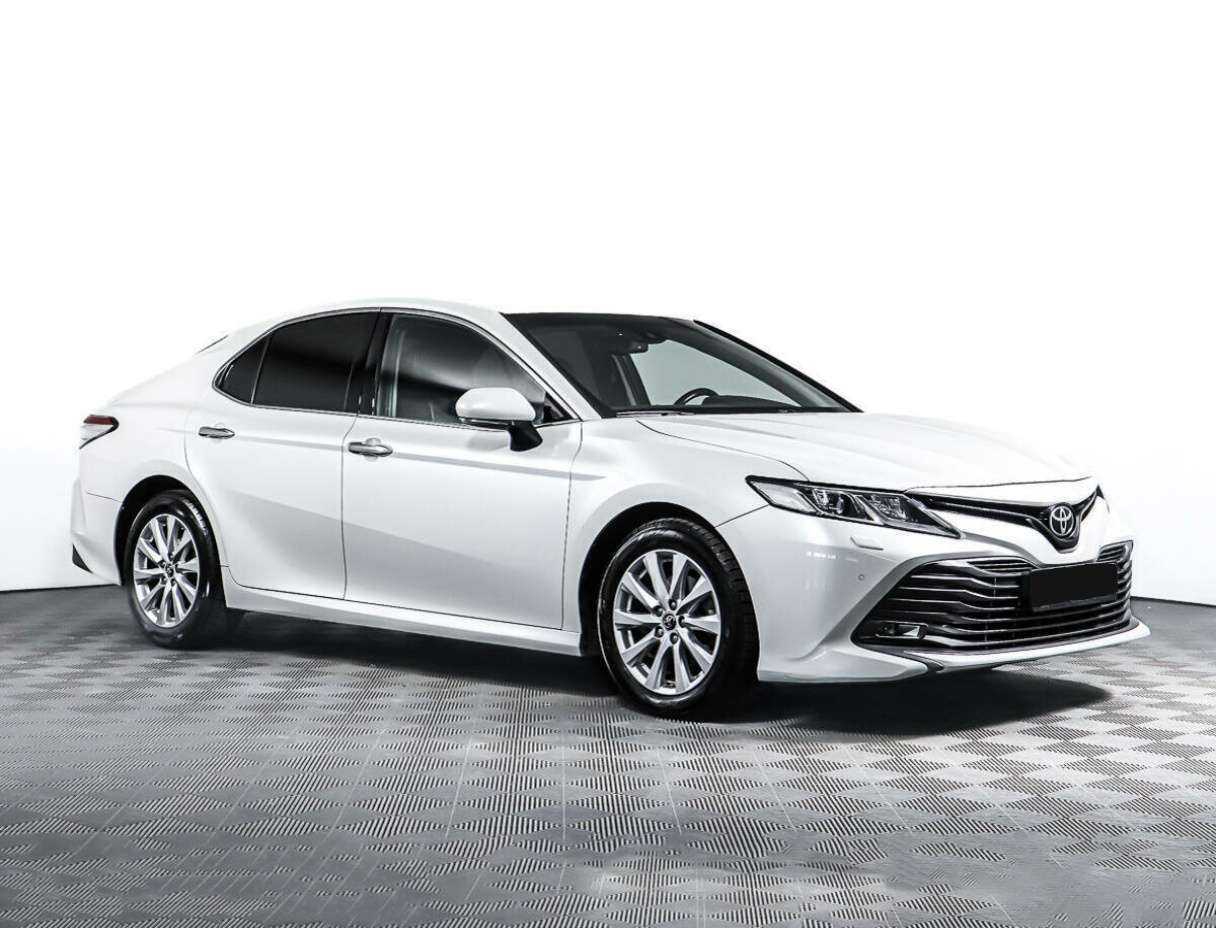 Toyota Camry, 2018 - фото №3