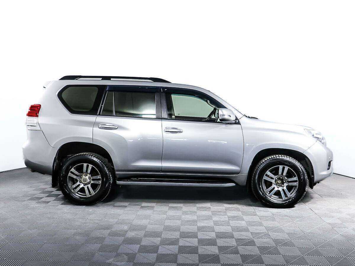 Toyota Land Cruiser Prado, 2012 - фото №4
