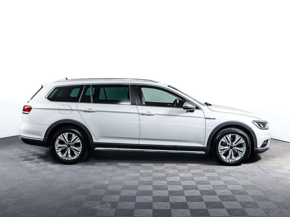 Volkswagen Passat Alltrack, 2018 - фото №4