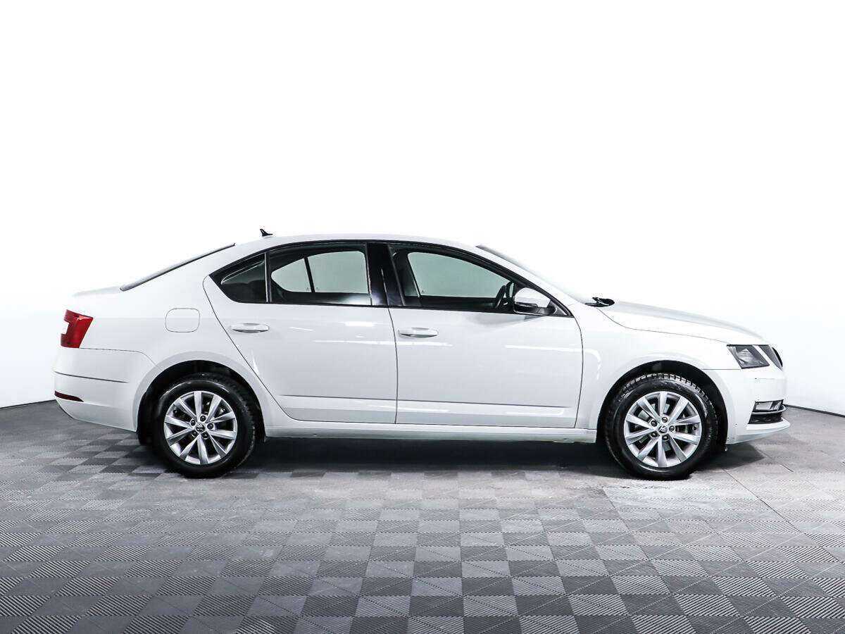 Skoda Octavia, 2018 - фото №4
