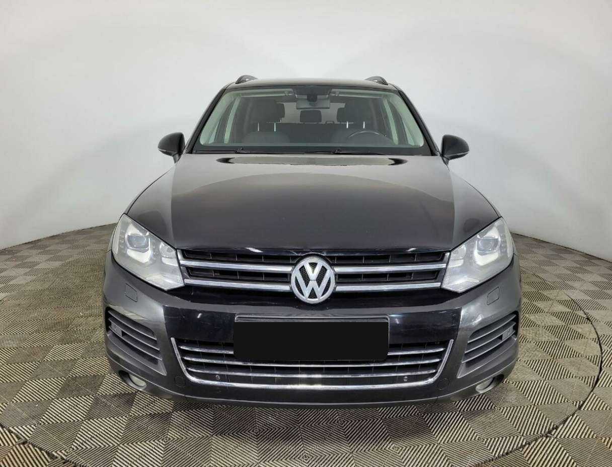 Volkswagen Touareg, 2012 - фото №2