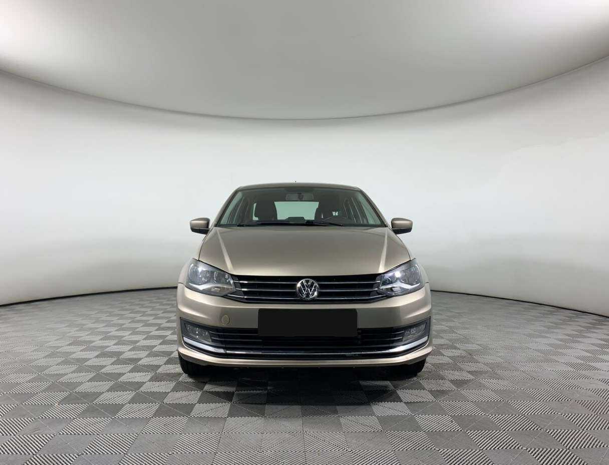 Volkswagen Polo, 2015 - фото №2