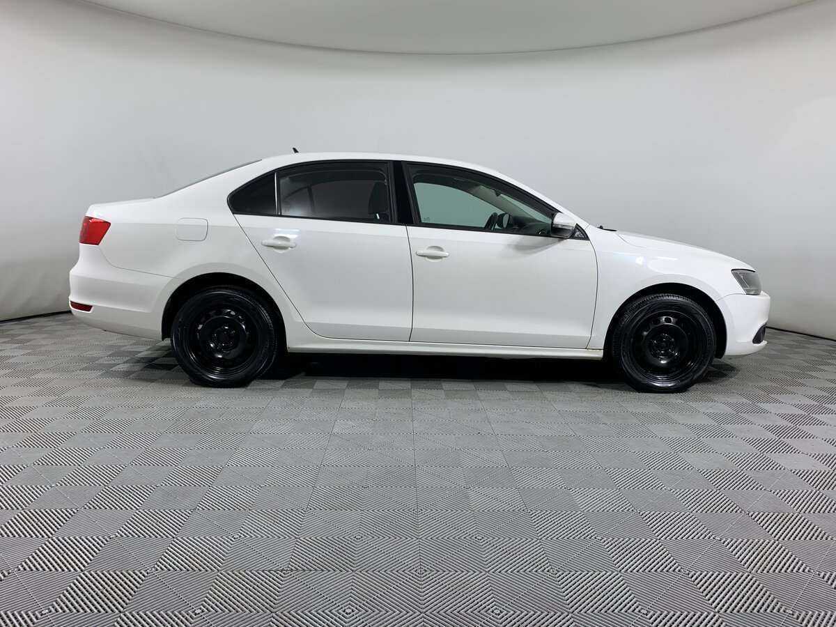 Volkswagen Jetta, 2012 - фото №4