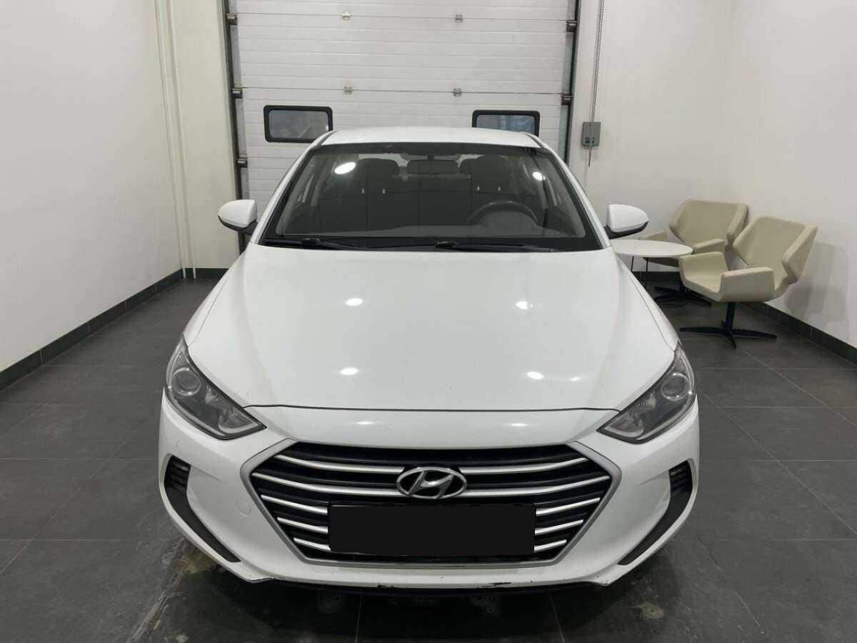 Hyundai Elantra, 2016 - фото №2