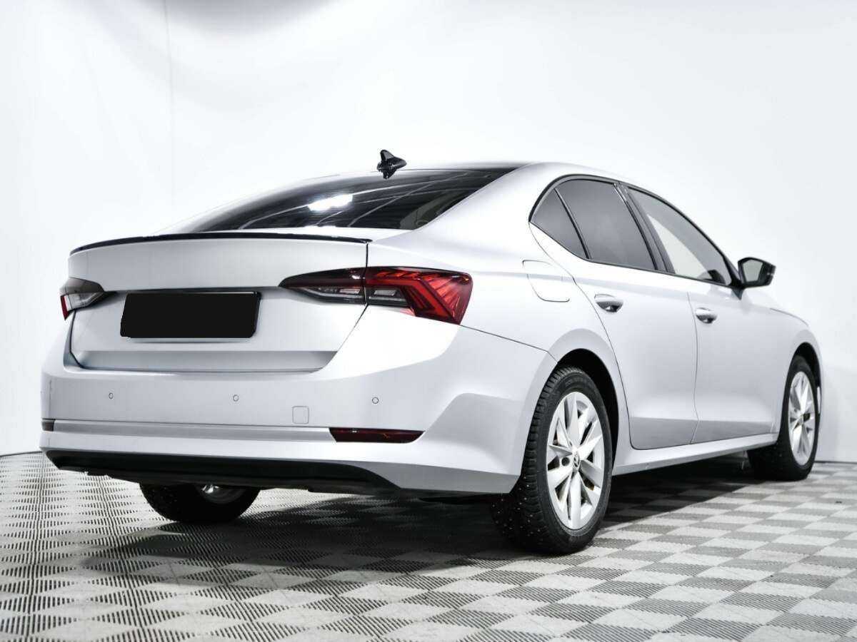 Skoda Octavia, 2021 - фото №4