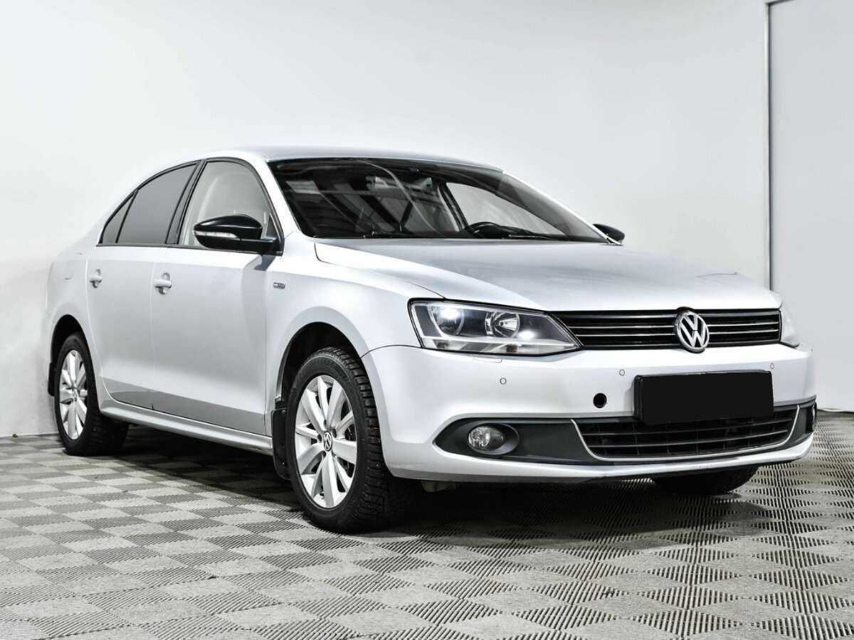 Volkswagen Jetta, 2013 - фото №3