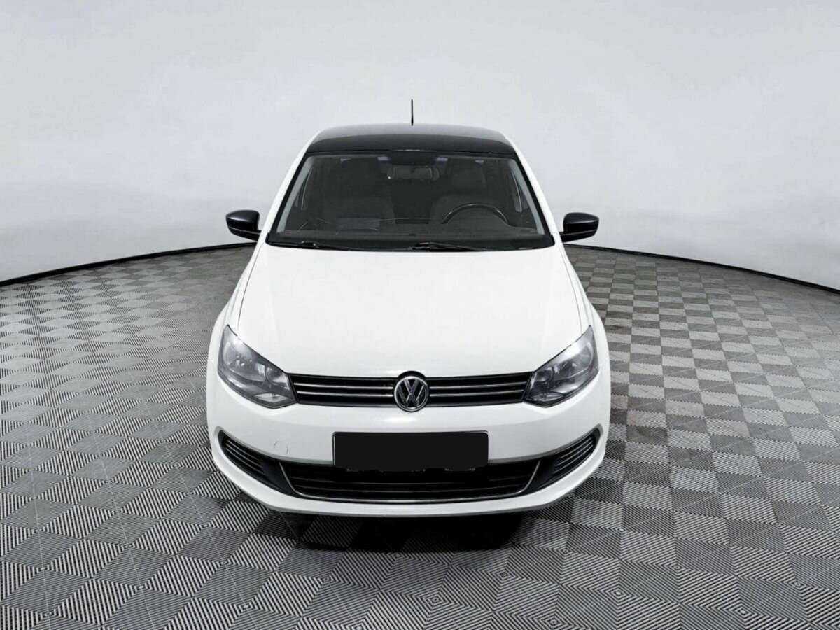 Volkswagen Polo, 2013 - фото №2