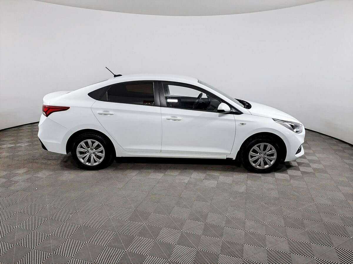 Hyundai Solaris, 2019 - фото №3