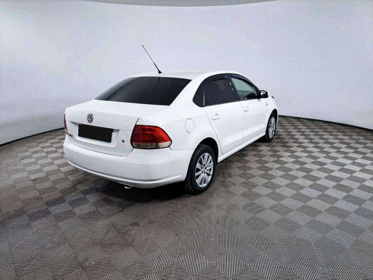 Volkswagen Polo, 2012 - фото №4