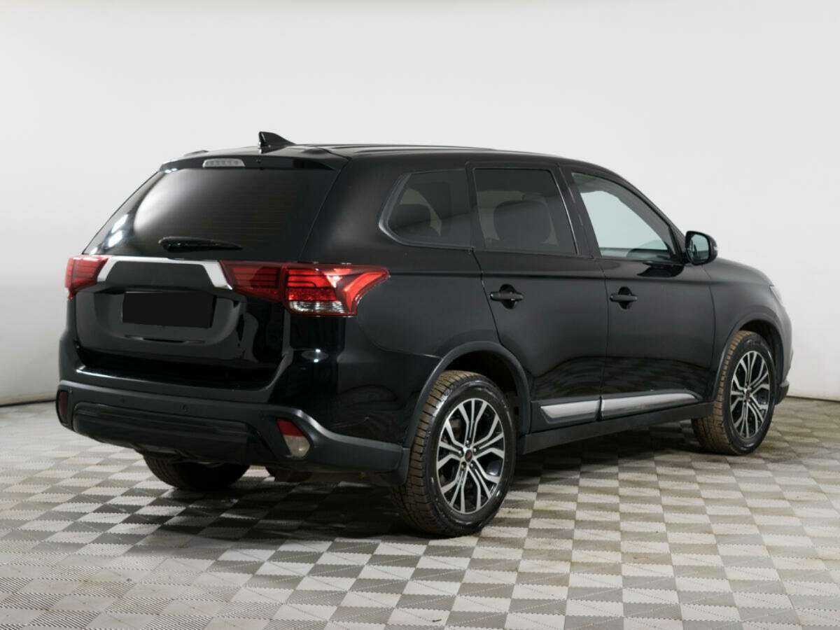 Mitsubishi Outlander, 2018 - фото №4