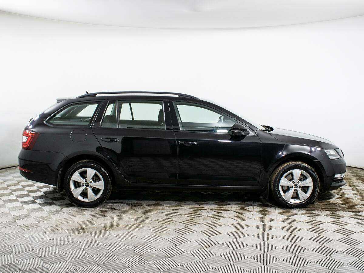 Skoda Octavia, 2018 - фото №4