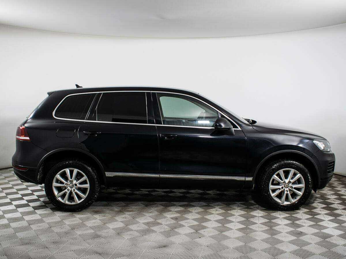 Volkswagen Touareg, 2012 - фото №4