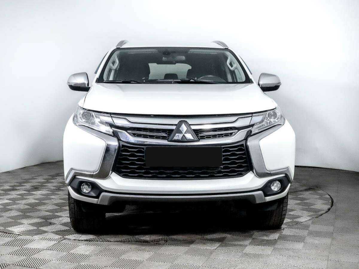 Mitsubishi Pajero Sport, 2017 - фото №2