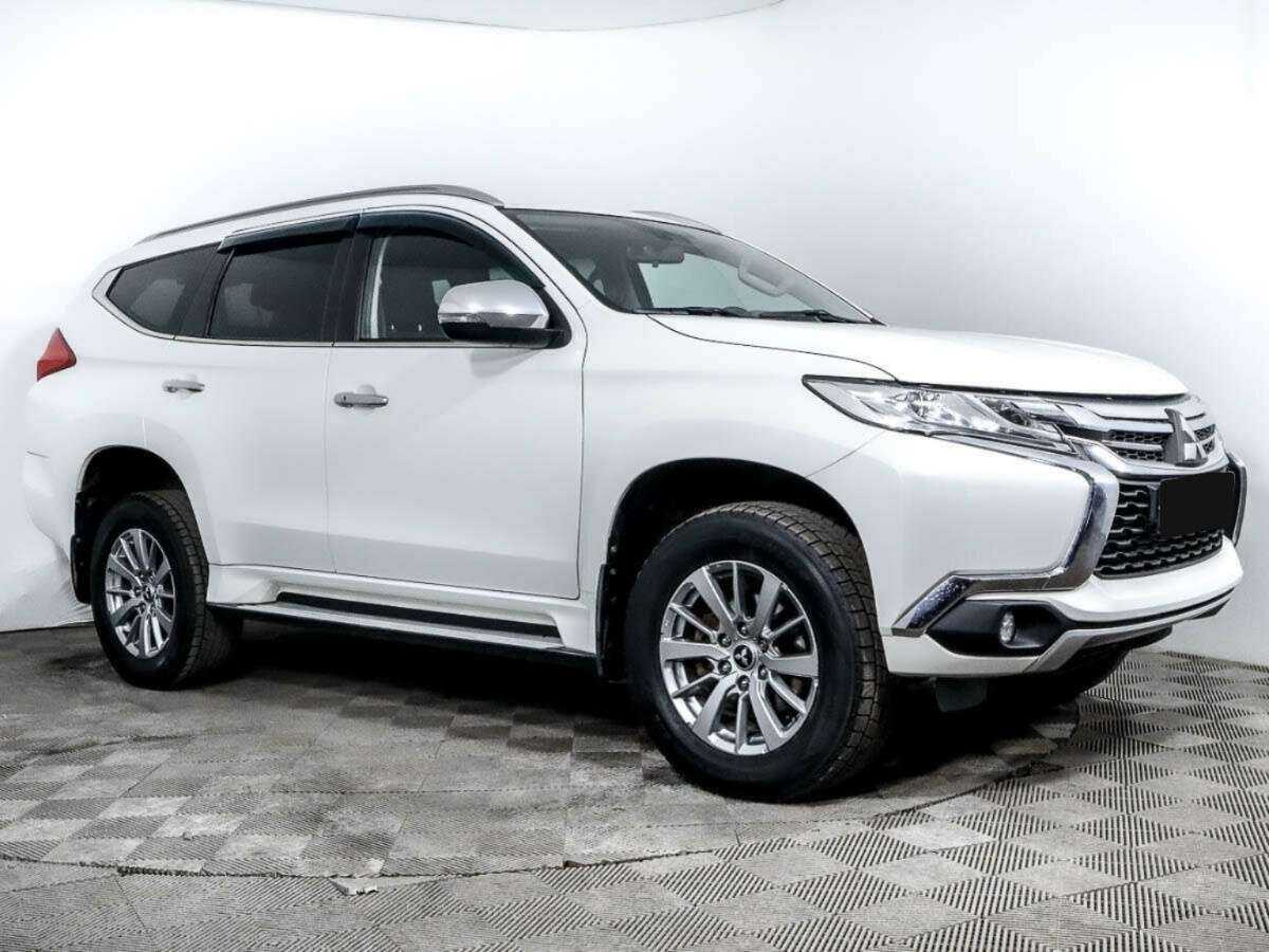 Mitsubishi Pajero Sport, 2017 - фото №3