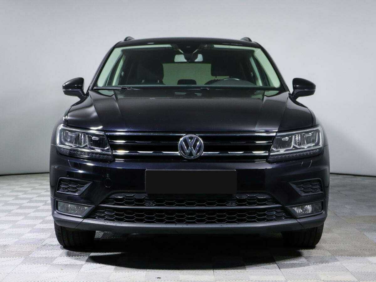 Volkswagen Tiguan, 2020 - фото №2
