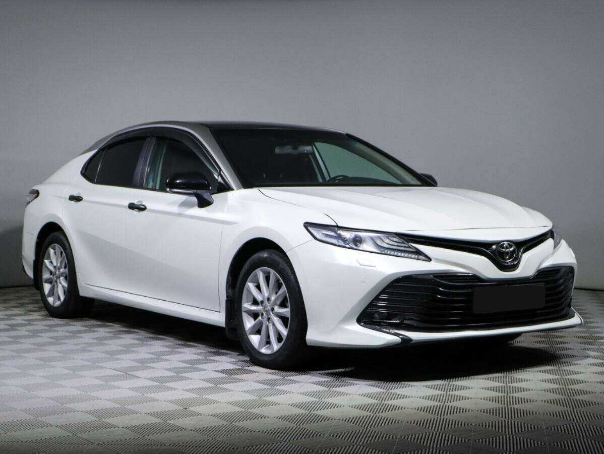 Toyota Camry, 2019 - фото №3