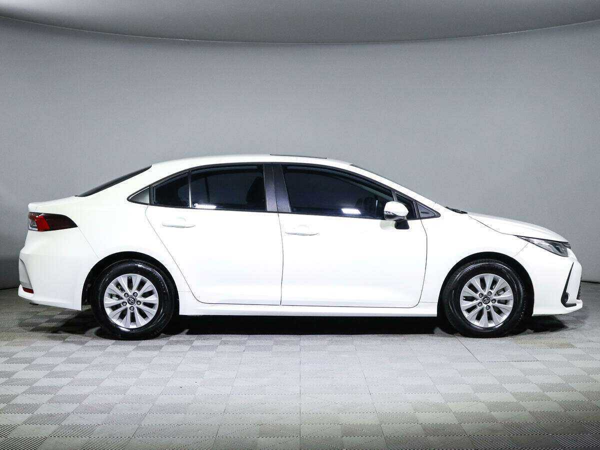 Toyota Corolla, 2022 - фото №4