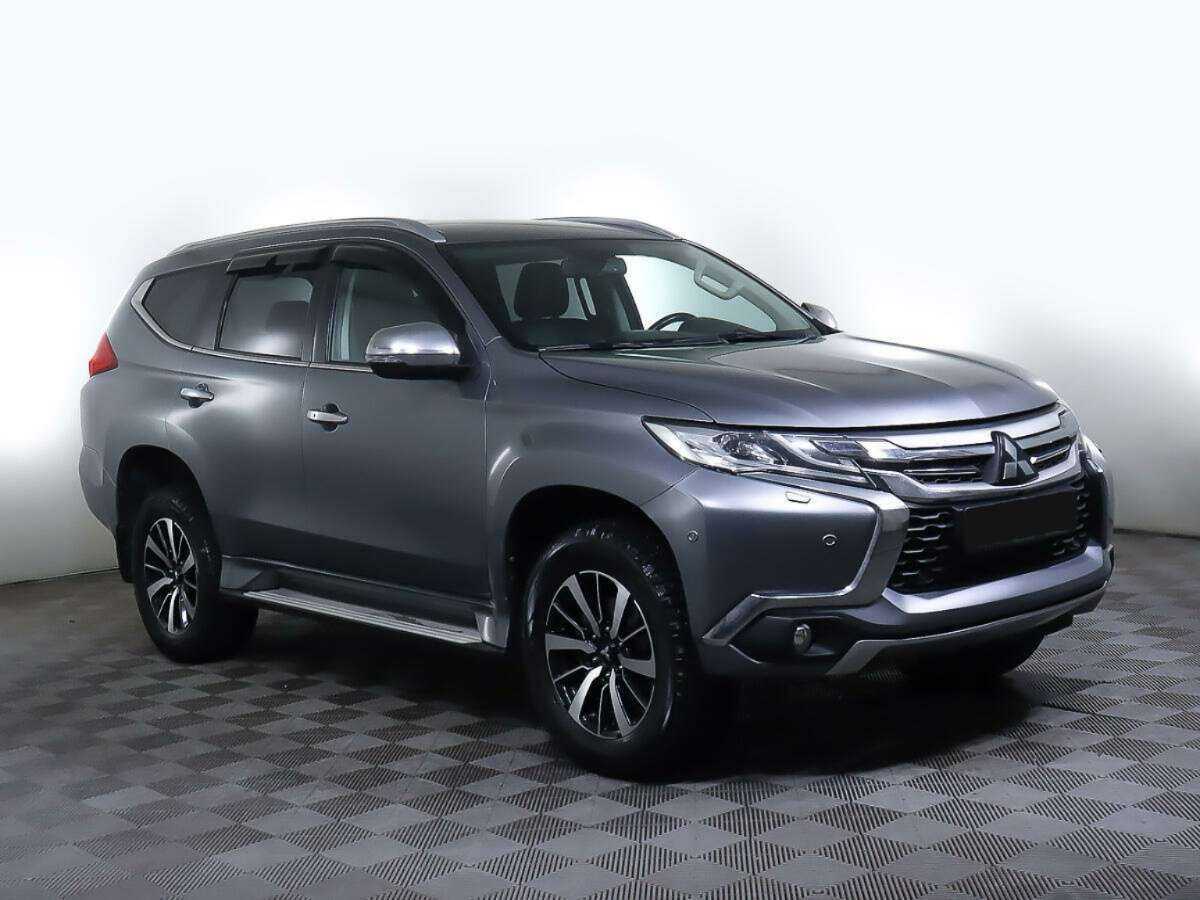 Mitsubishi Pajero Sport, 2017 - фото №2