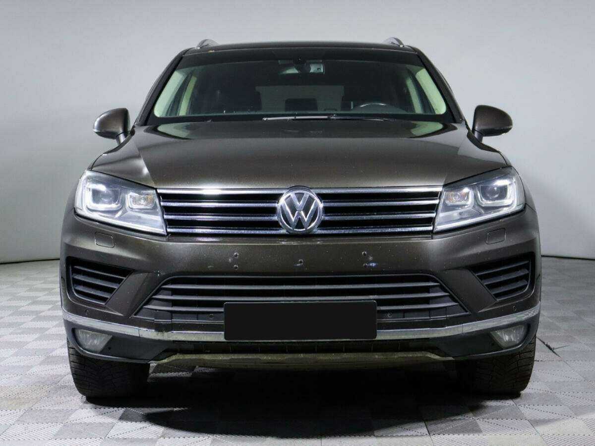 Volkswagen Touareg, 2015 - фото №2