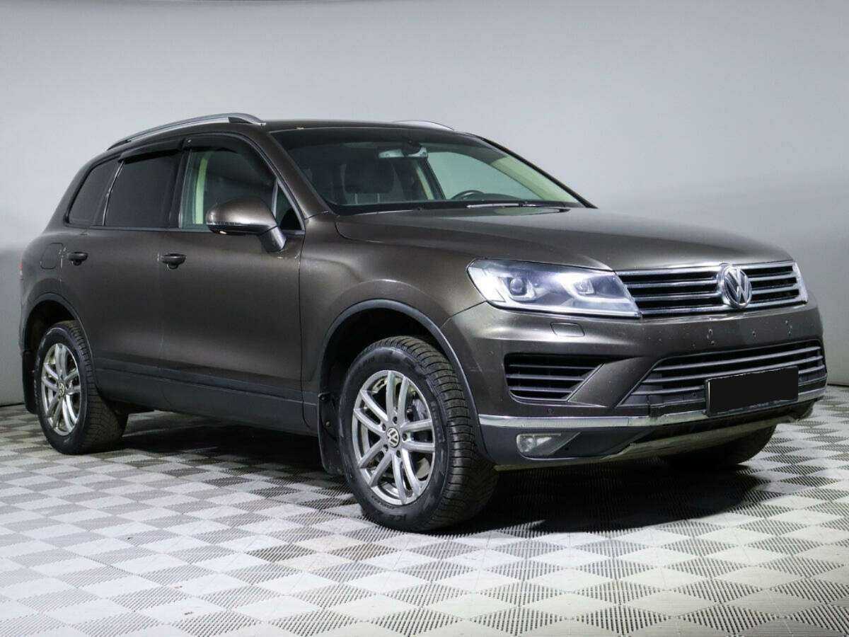 Volkswagen Touareg, 2015 - фото №3