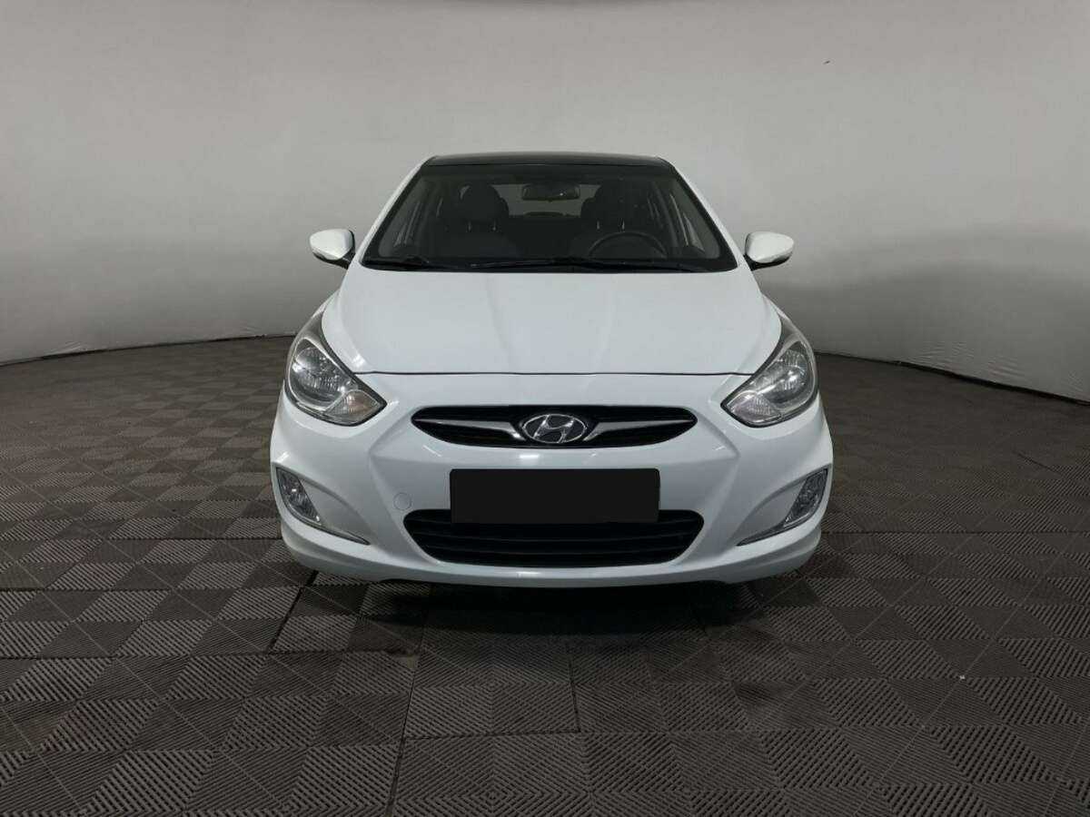 Hyundai Solaris, 2012 - фото №2