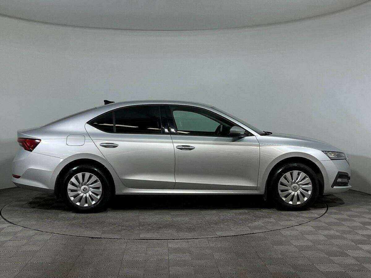 Skoda Octavia, 2021 - фото №4