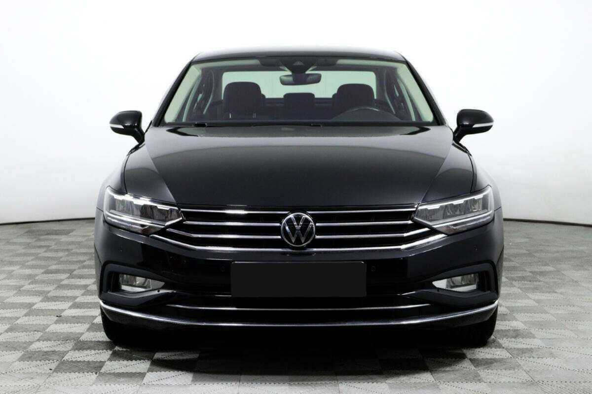 Volkswagen Passat, 2021 - фото №2
