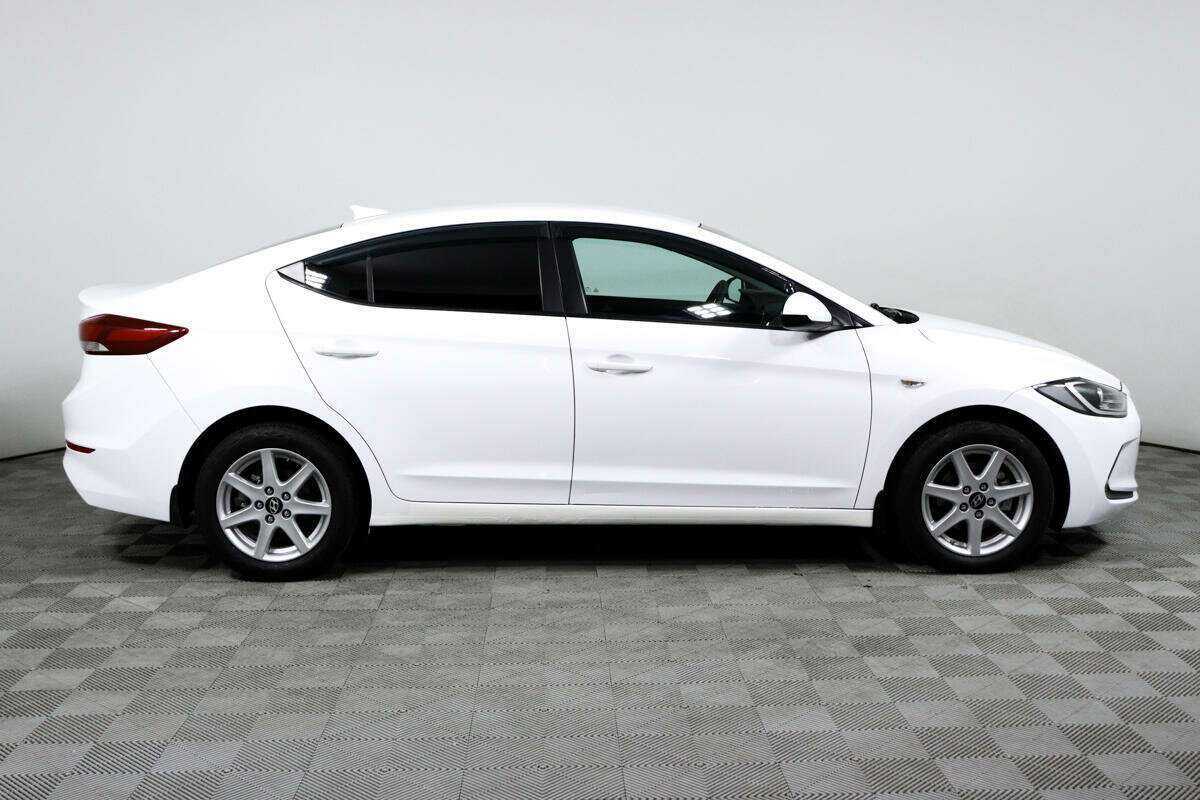 Hyundai Elantra, 2018 - фото №4