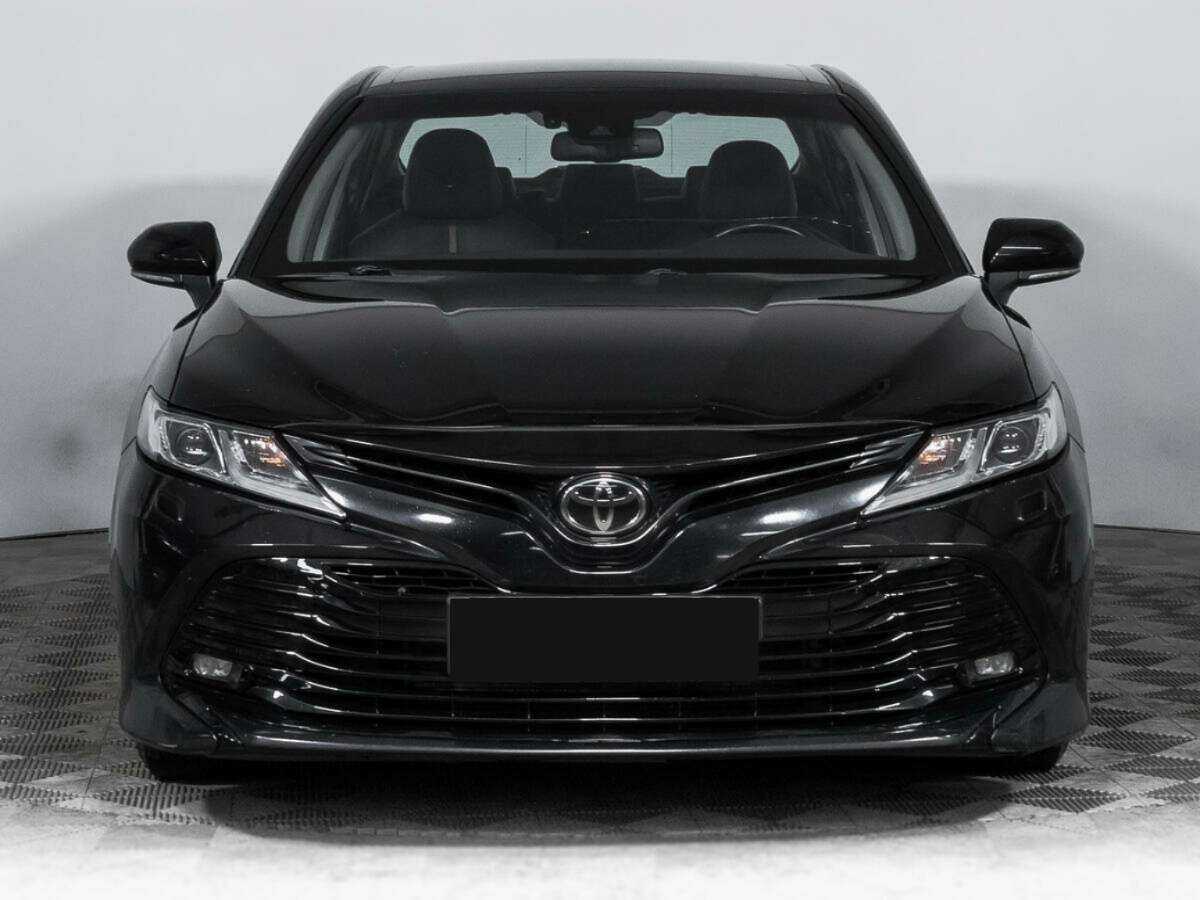 Toyota Camry, 2021 - фото №2