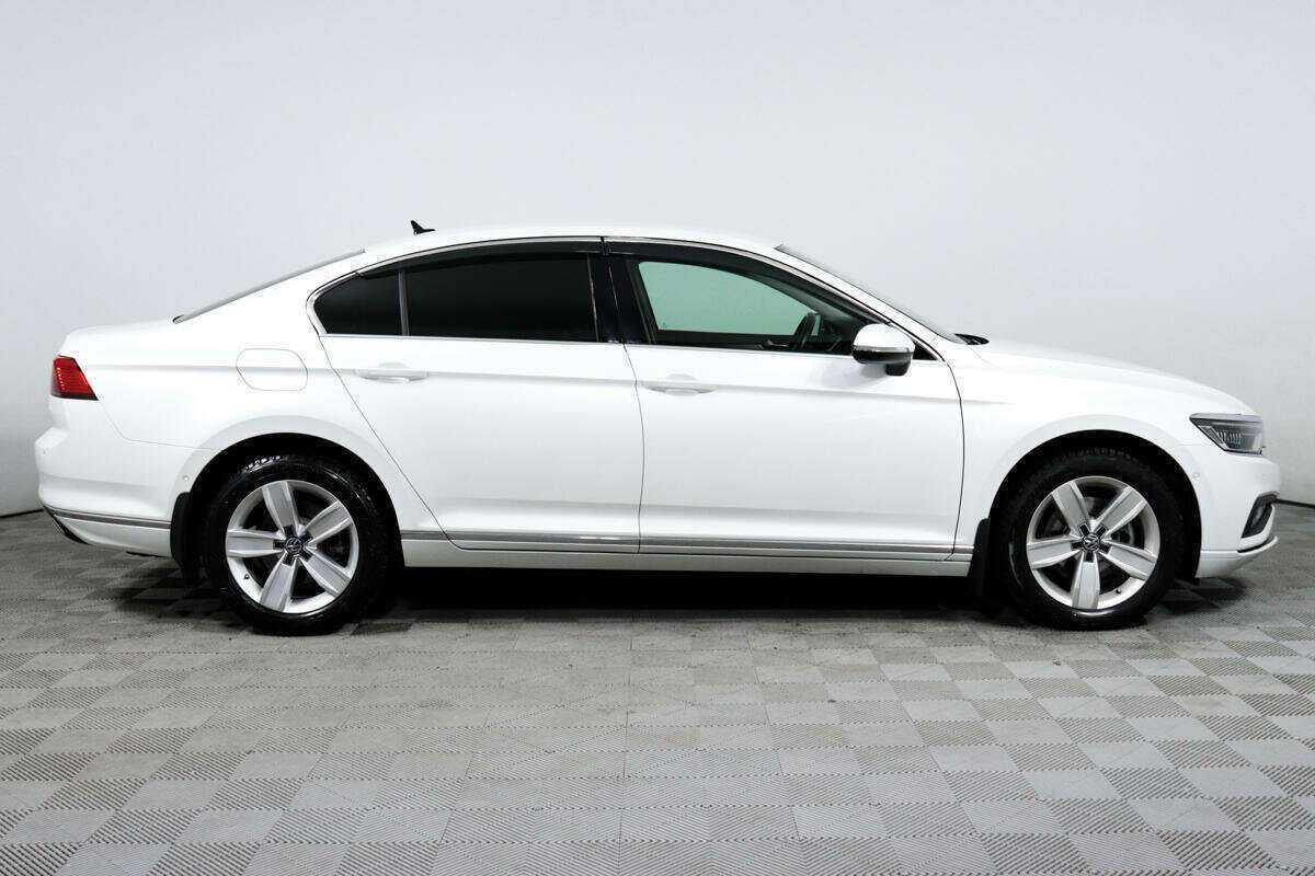 Volkswagen Passat, 2020 - фото №4