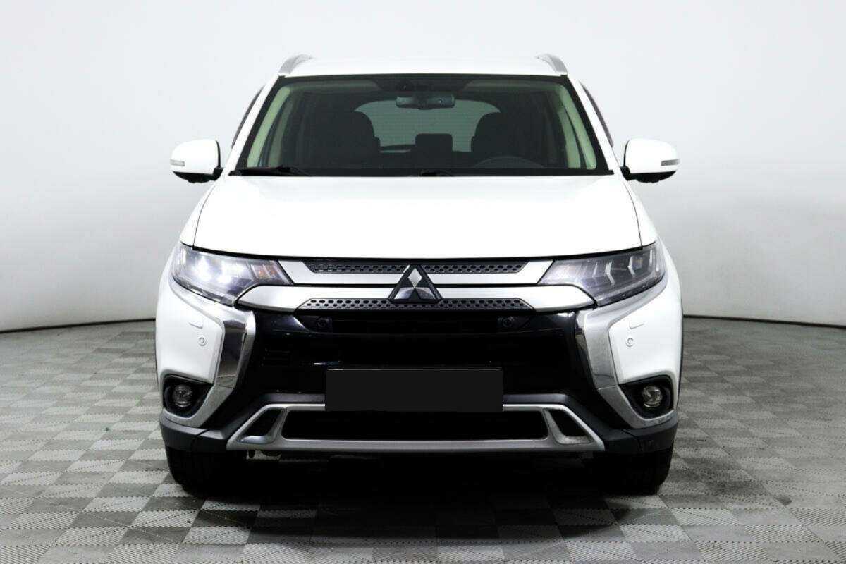 Mitsubishi Outlander, 2019 - фото №2