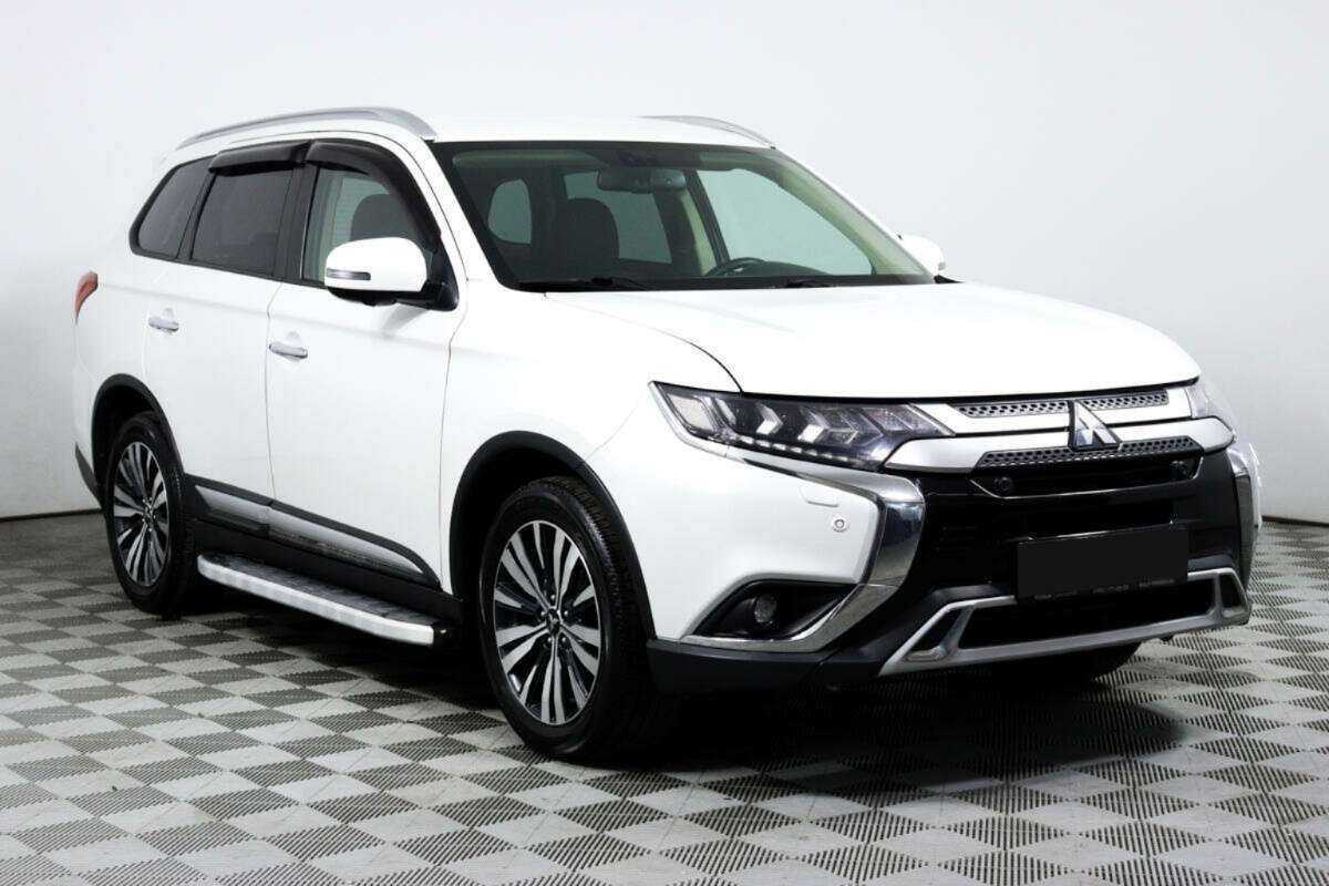 Mitsubishi Outlander, 2019 - фото №3