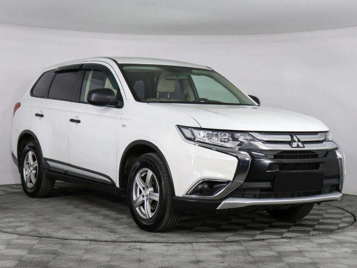 Mitsubishi Outlander, 2017 - фото №3