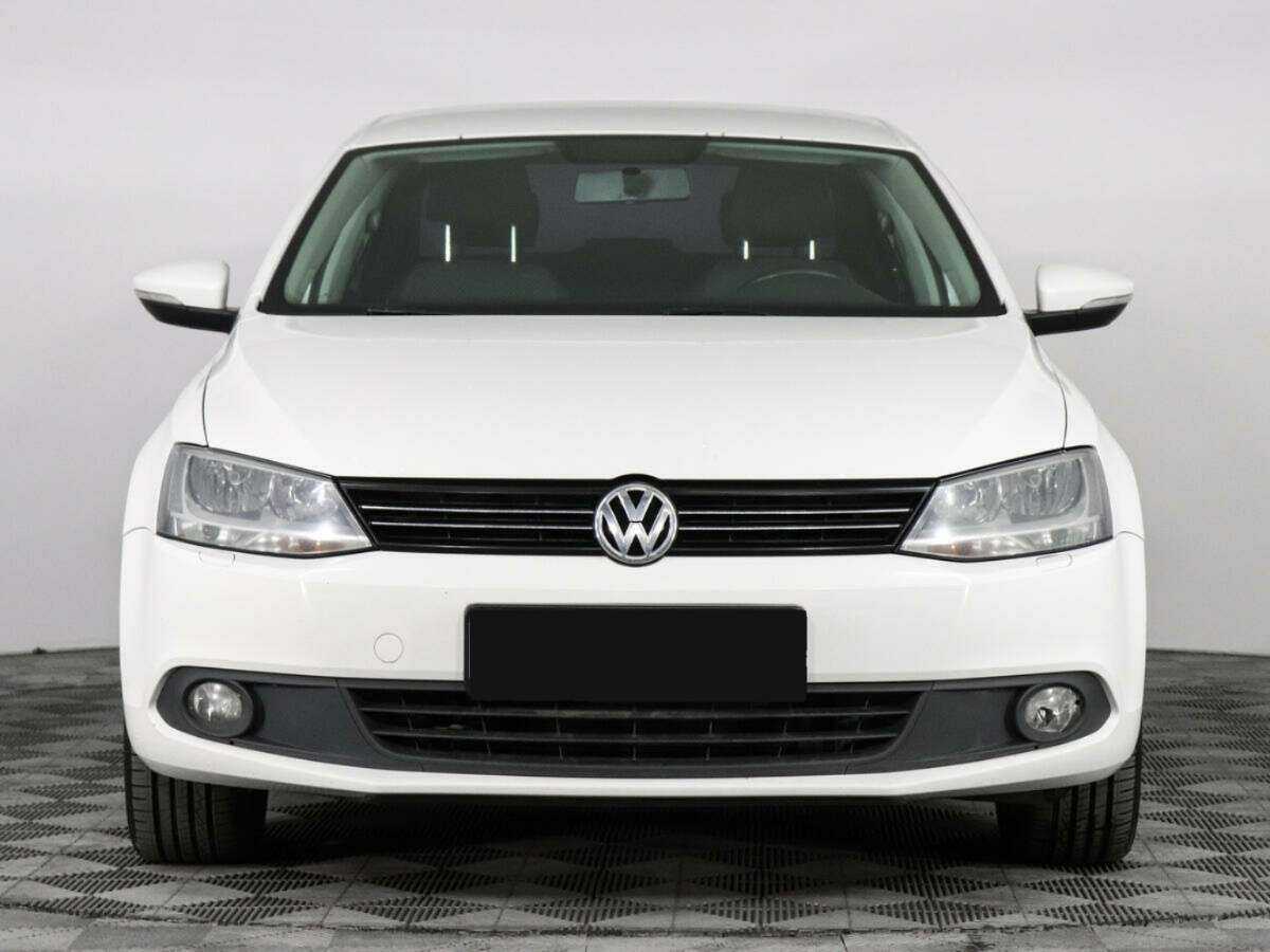 Volkswagen Jetta, 2013 - фото №2