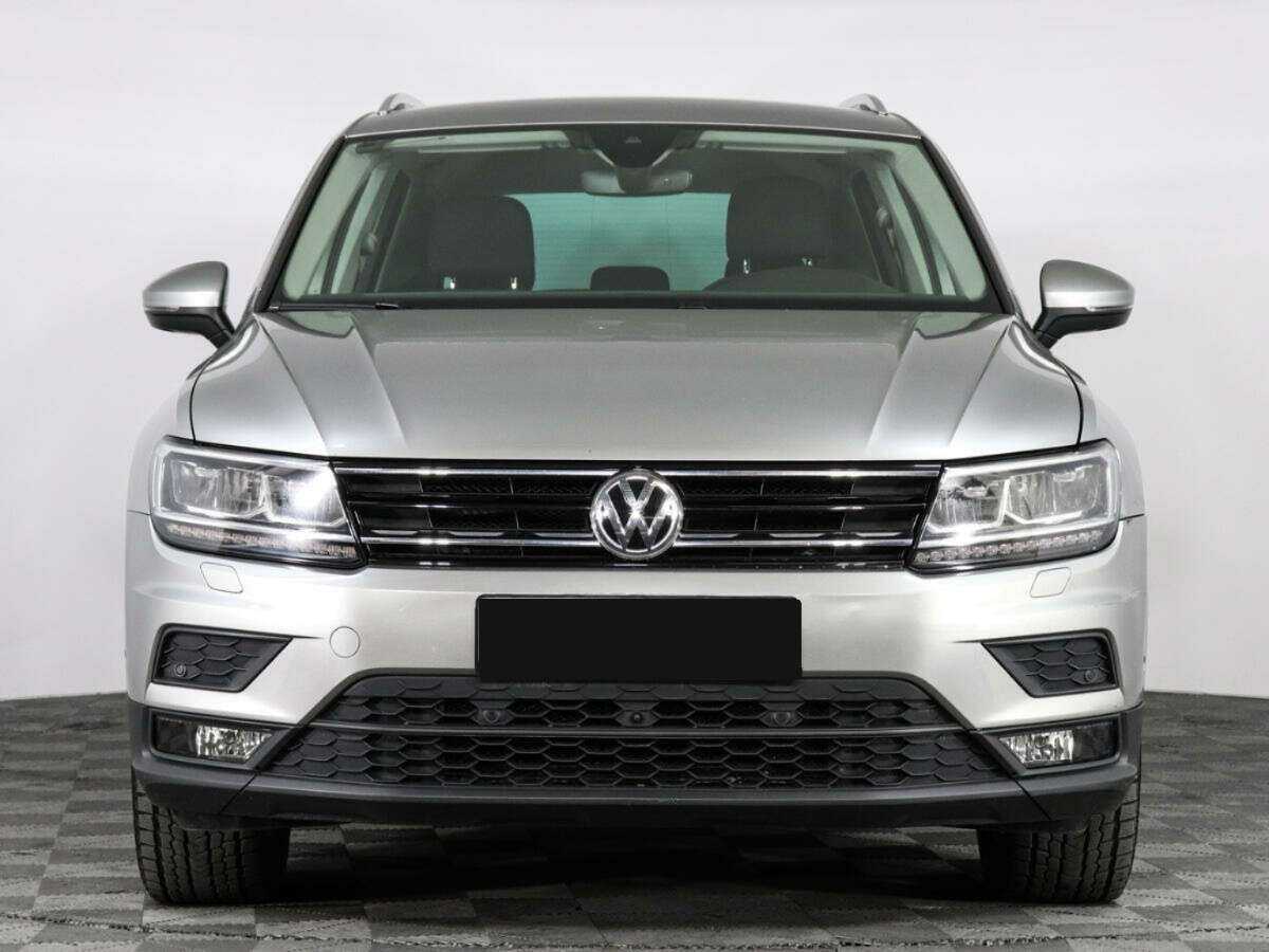 Volkswagen Tiguan, 2020 - фото №2