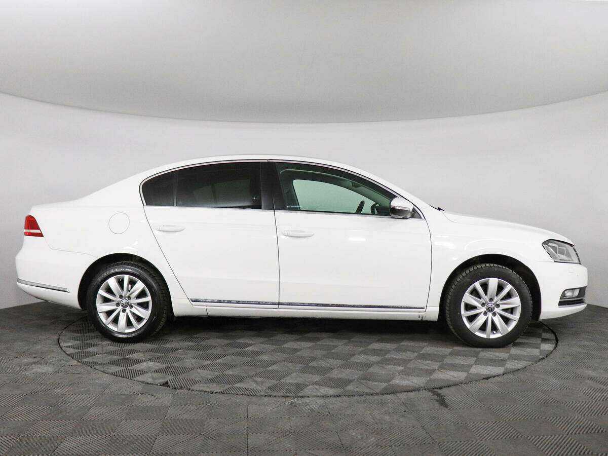 Volkswagen Passat, 2013 - фото №4