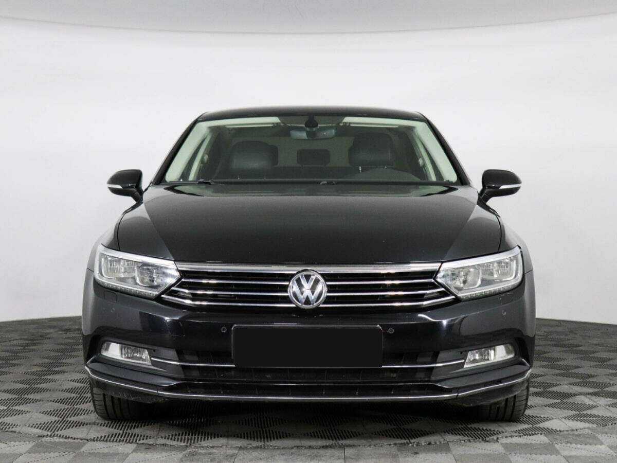Volkswagen Passat, 2016 - фото №2