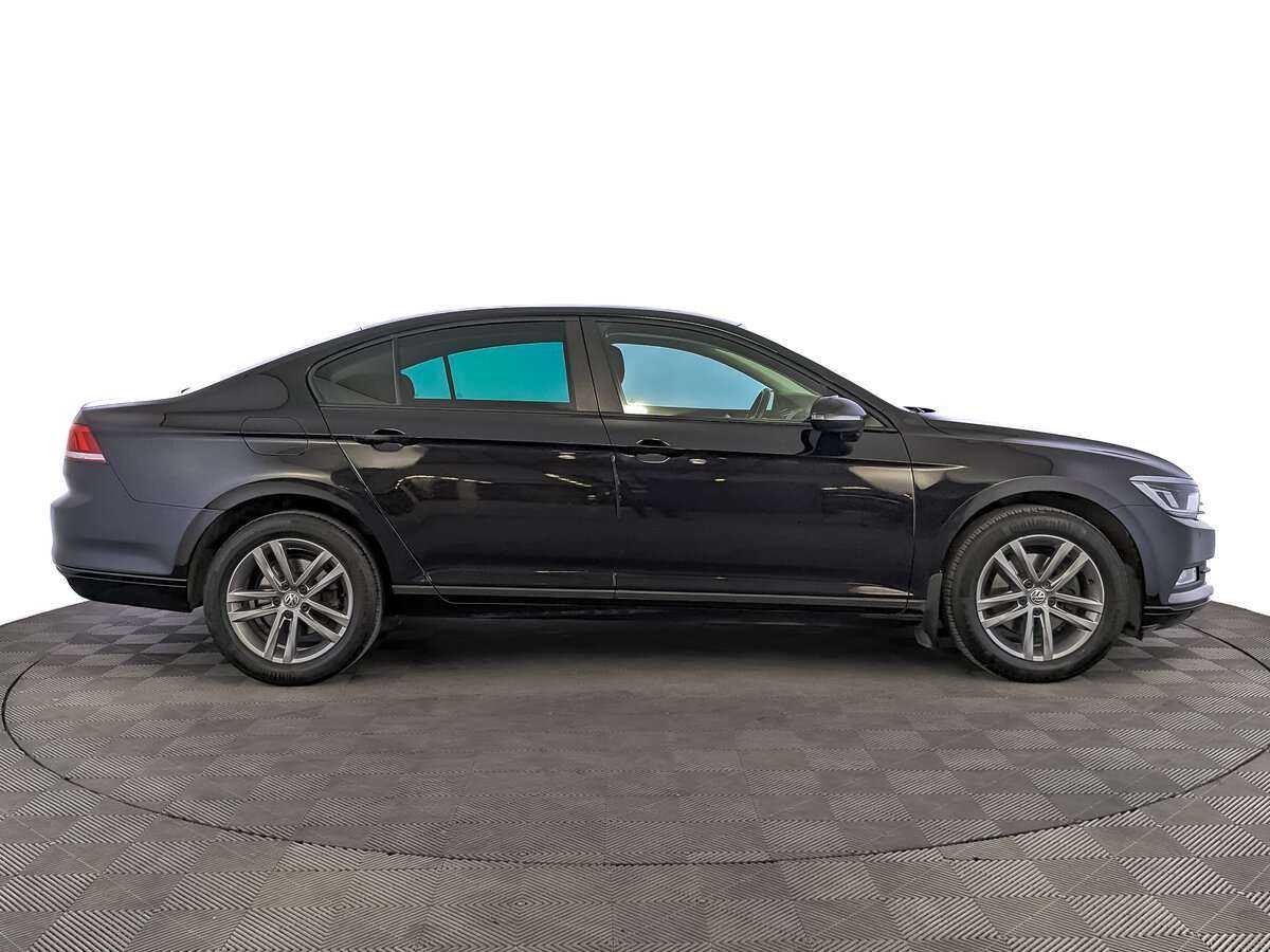 Volkswagen Passat, 2016 - фото №4