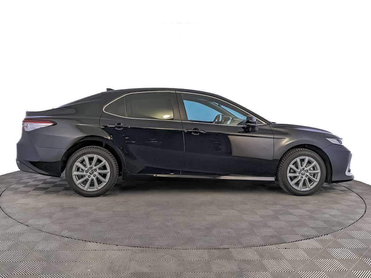 Toyota Camry, 2021 - фото №4