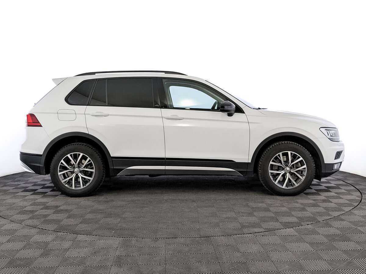 Volkswagen Tiguan, 2020 - фото №4