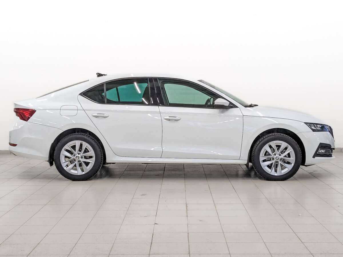 Skoda Octavia, 2021 - фото №4