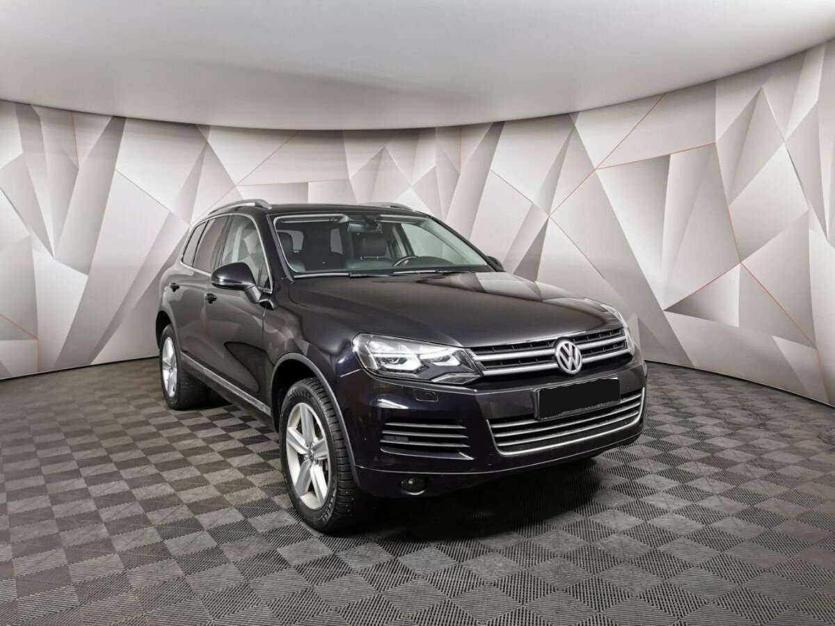 Volkswagen Touareg, 2012 - фото №3