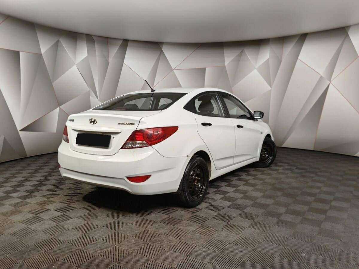 Hyundai Solaris, 2013 - фото №2