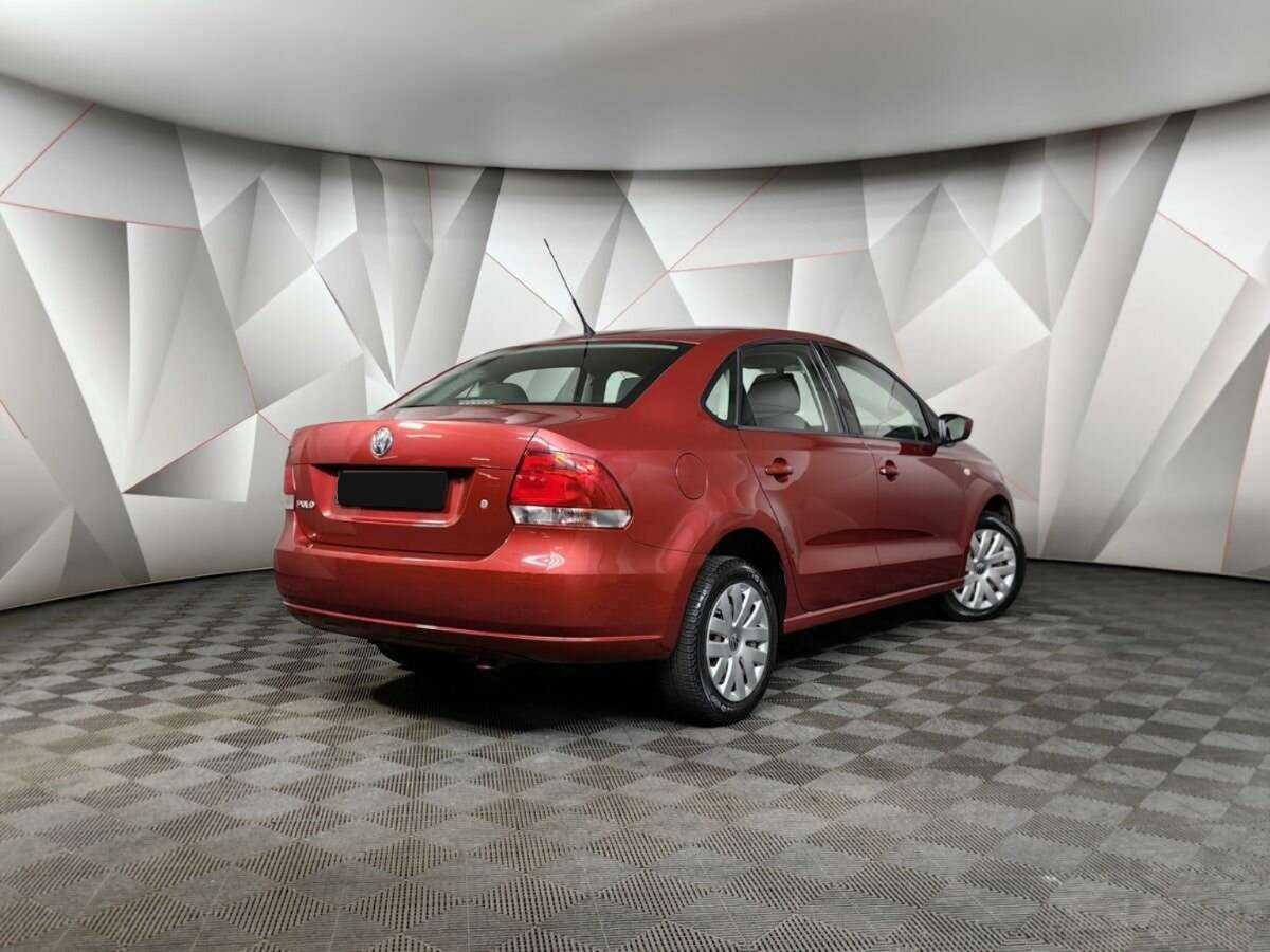 Volkswagen Polo, 2012 - фото №2
