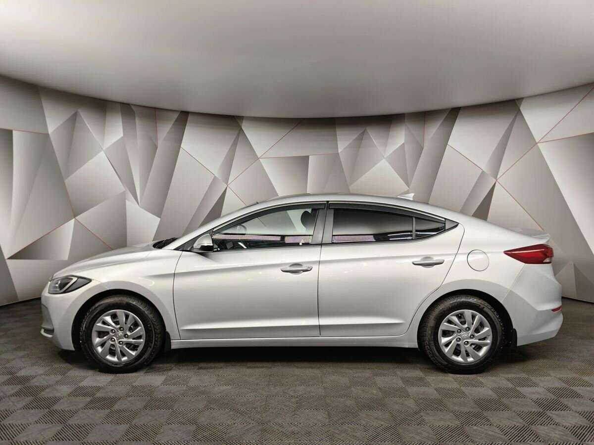 Hyundai Elantra, 2018 - фото №4