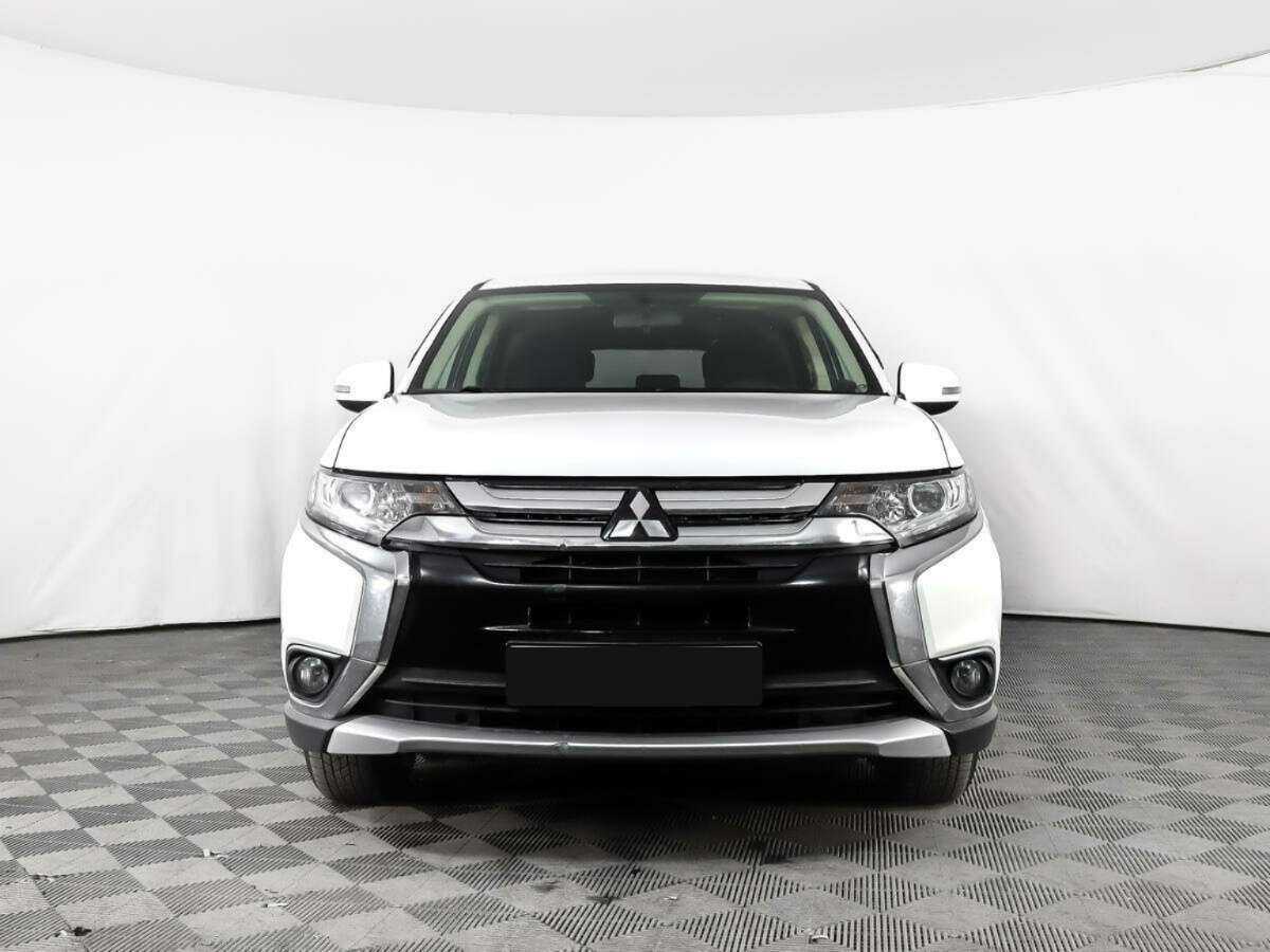 Mitsubishi Outlander, 2016 - фото №2